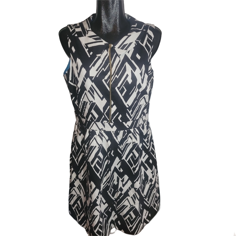 DR Collection Black and White Sleeveless Abstract A-line Dress Size 14